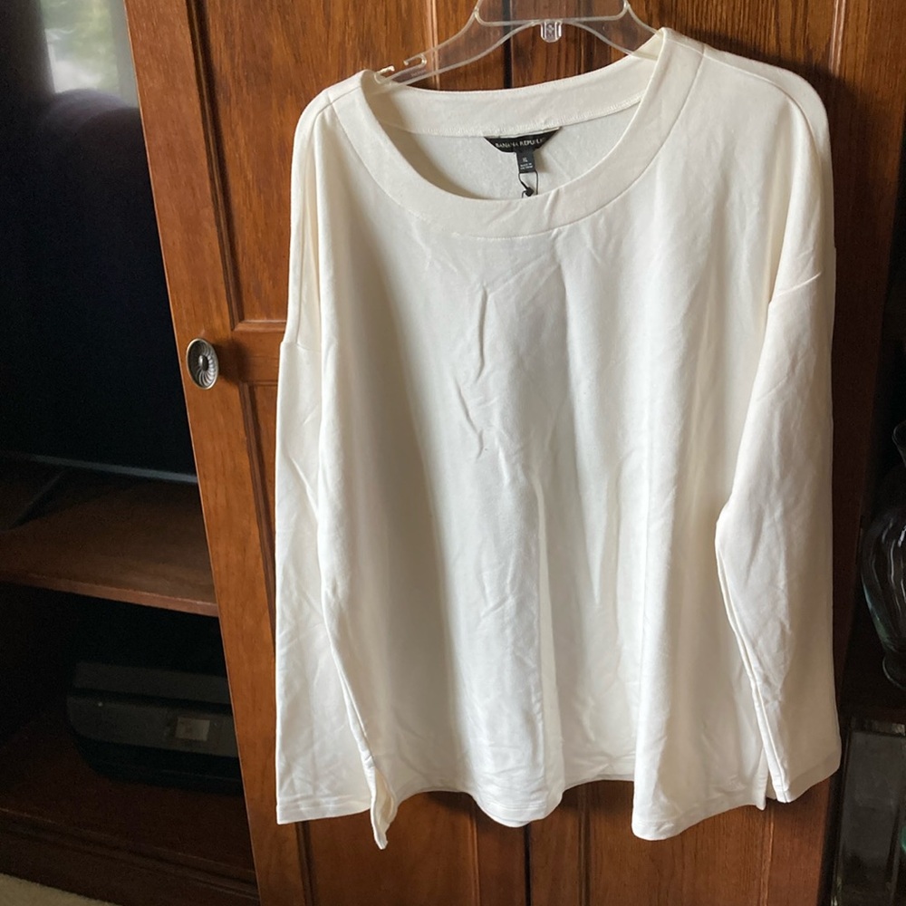 Banana Republic Cream Long Sleeve Relaxed Sweatshirt